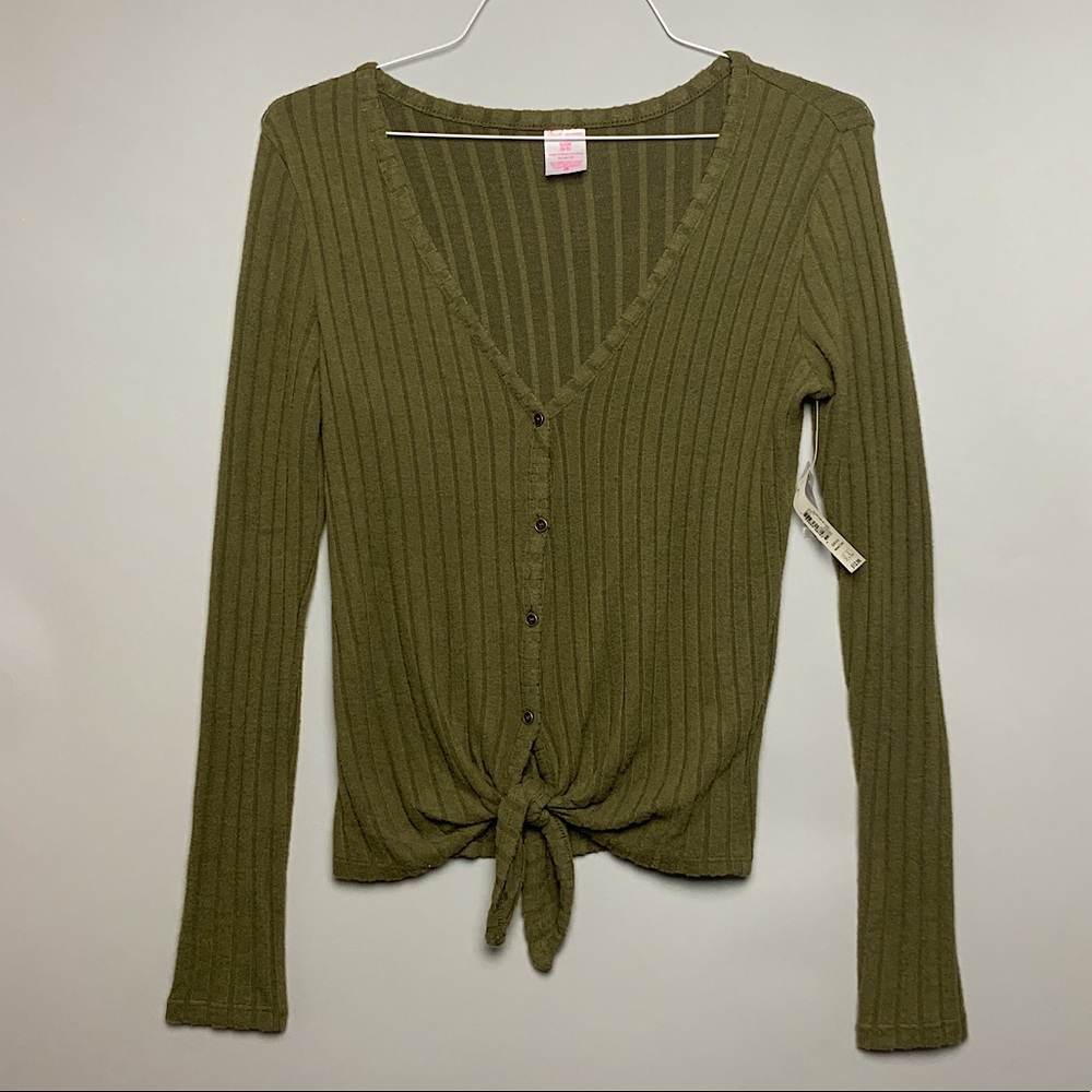 No Boundaries Green Long Sleeve T-Shirt Size S